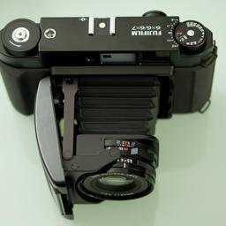 Fuji GF670